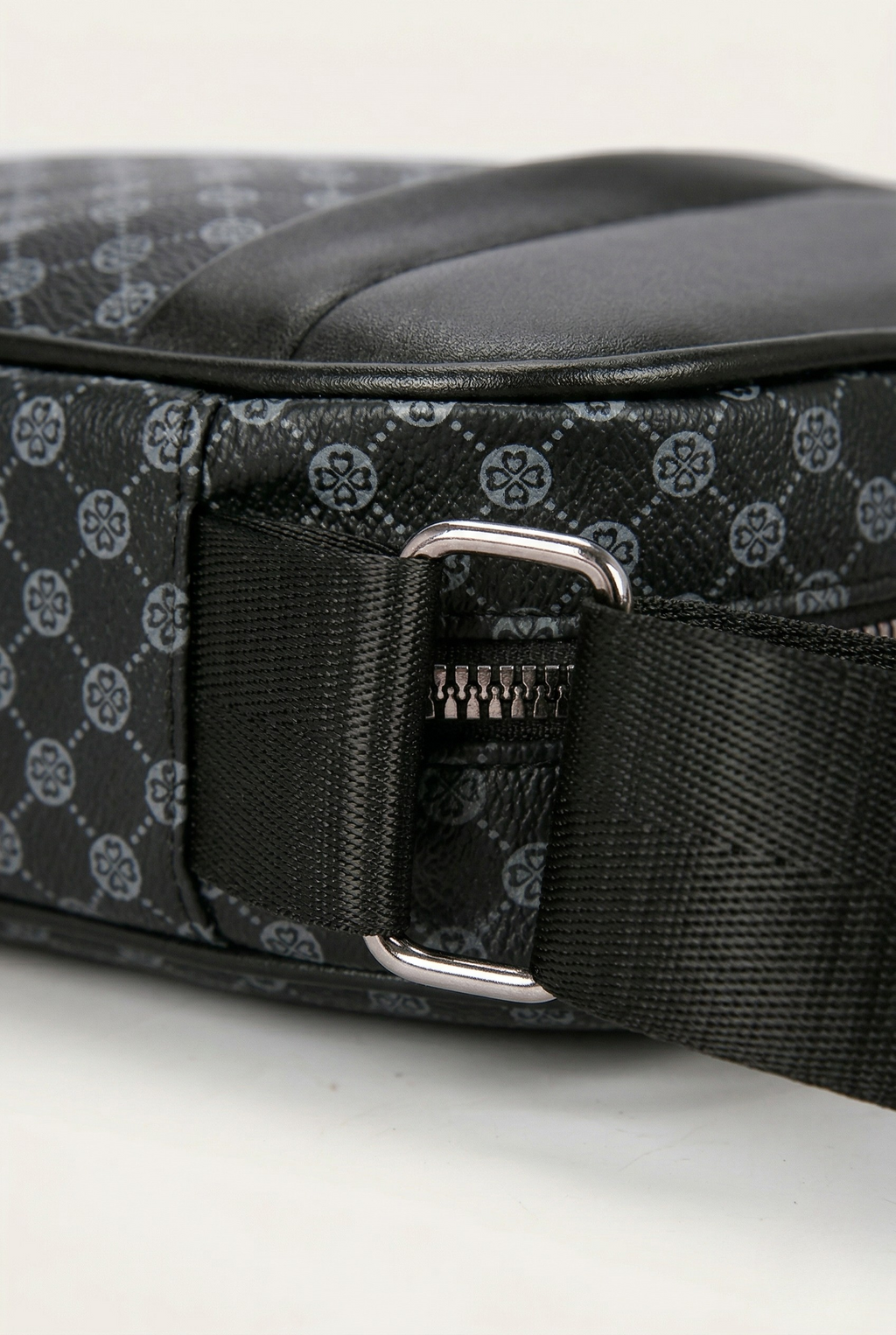 Sacoche bandoulière homme motif monogramme