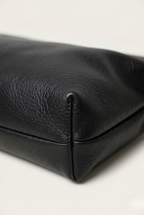 Pochette enveloppe cuir noir