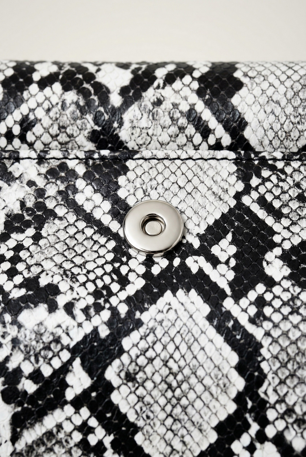 Pochette enveloppe motif serpent