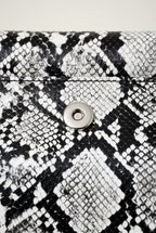 Pochette enveloppe motif serpent