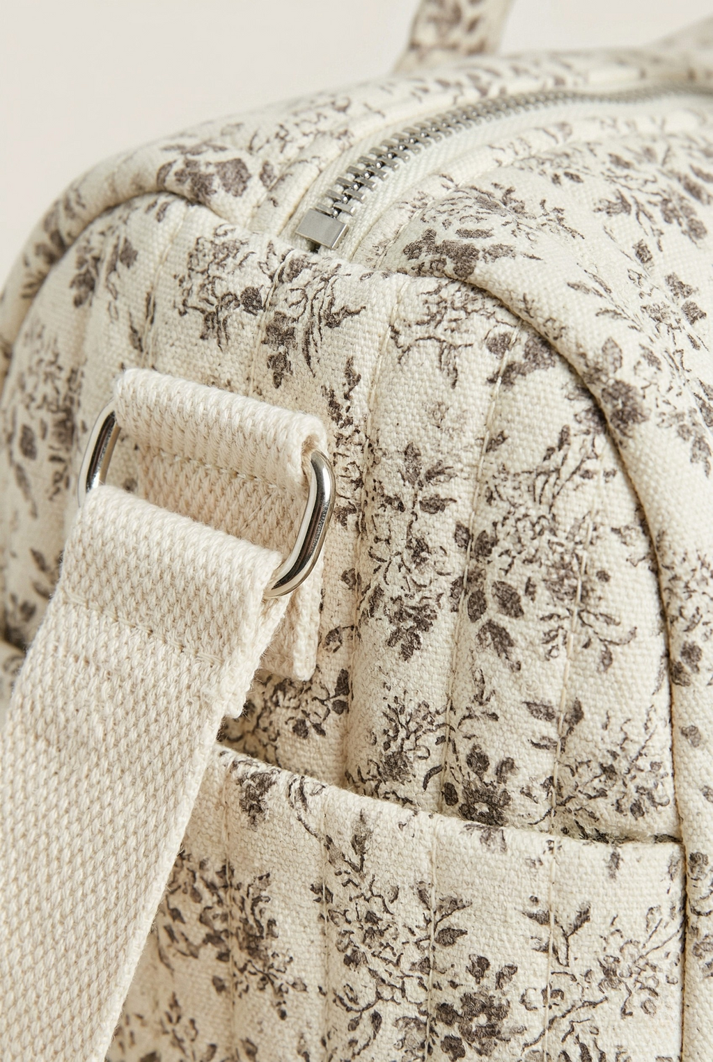 Sac à langer motif feuille