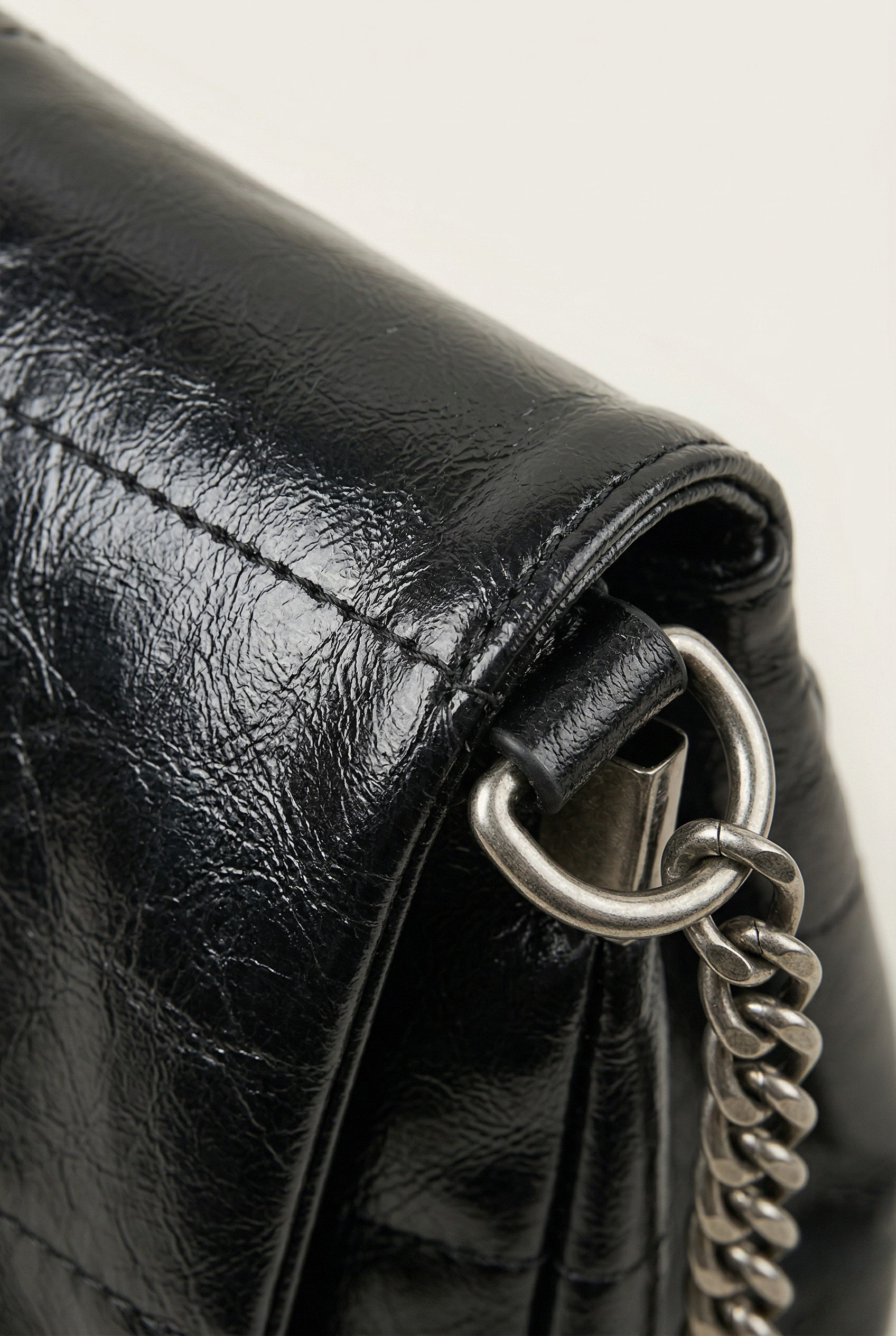 Sac épaule verni chaîne